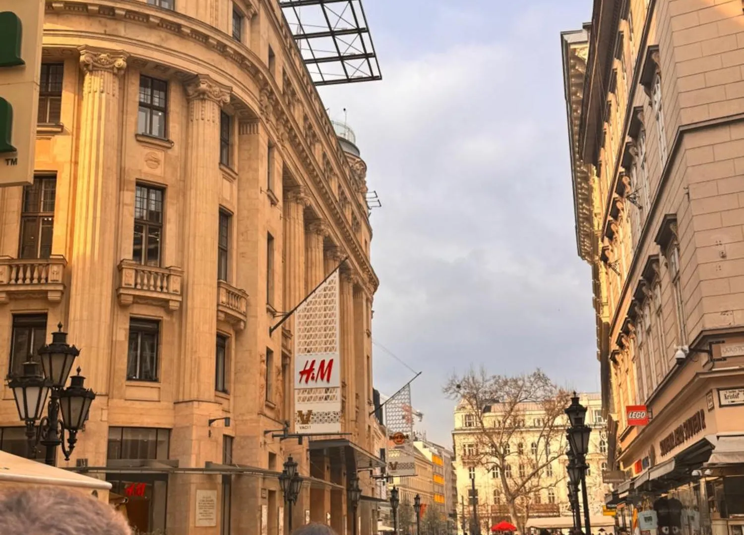 Fashionstreet City Center Blue Apartment location